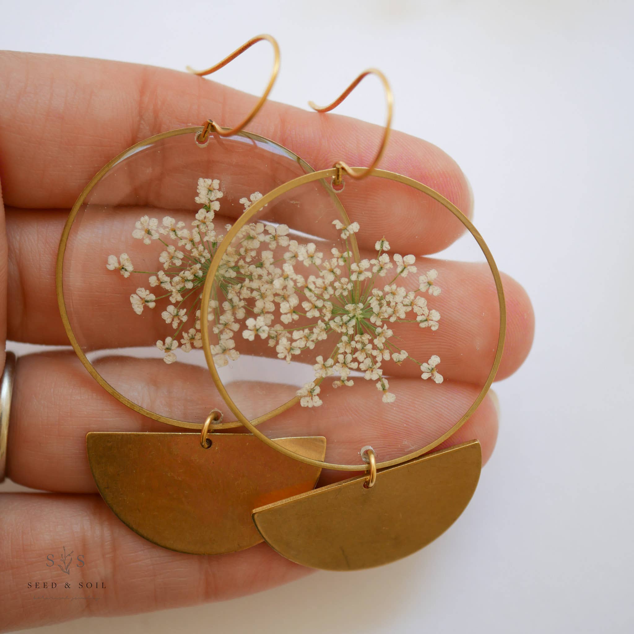 Queen Annes Lace Phase Earring