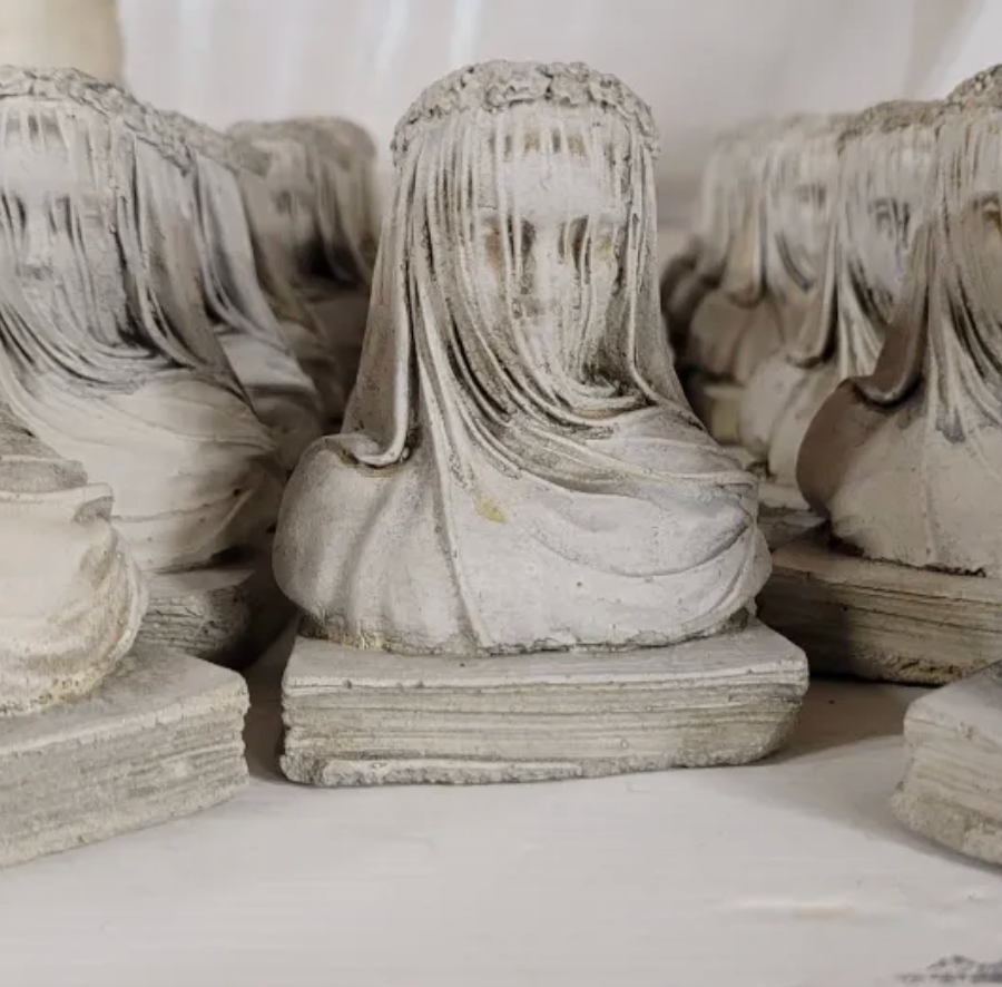 Concrete Small Veiled Lady Pot