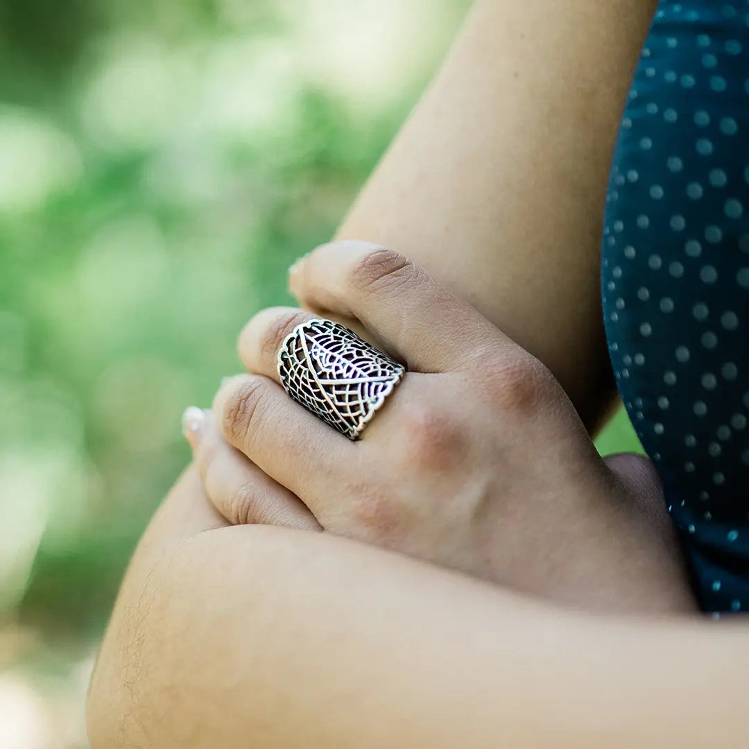 Antique Leaf Lace Ring